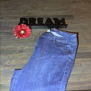 Womens Avenue Denim Legging